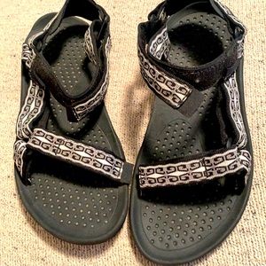 Women’s Tevas